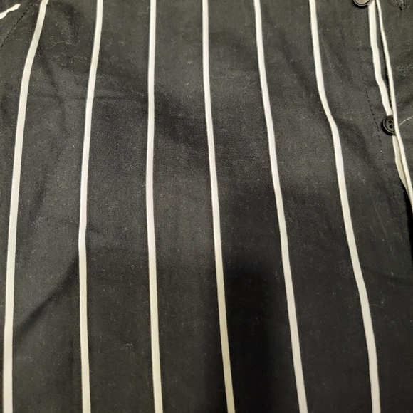 Denim & Flower Short Sleeve Button Shirts - Picture 12 of 12